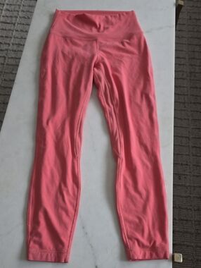 Lululemon Coral Leggings with High Waist – Stretchy Active Bottoms